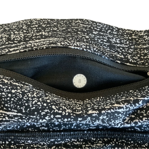 Lululemon Pace Perfect Crop 17” Size 8 - Picture 11 of 11